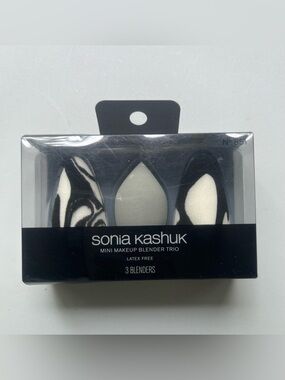 Sonia Kashuk Makeup Sponge for Marble
Blender, Pack of 1